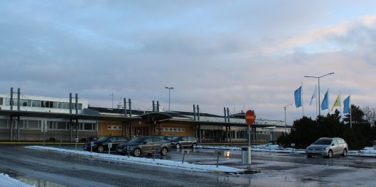 Kokkola-Pietarsaaren lentokenttä